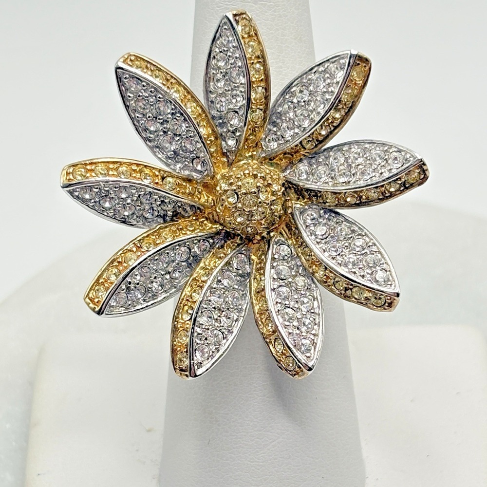 Sterling Silver Flower Cocktail Ring Size 6 Dimensional Gorgeous